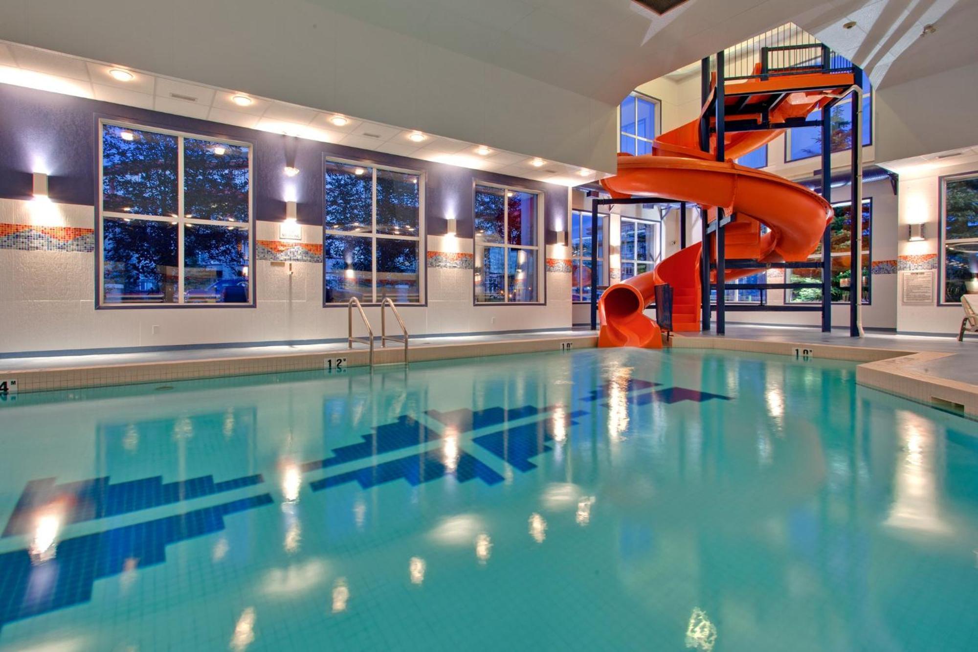 Holiday Inn Express Calgary South By Ihg Dış mekan fotoğraf