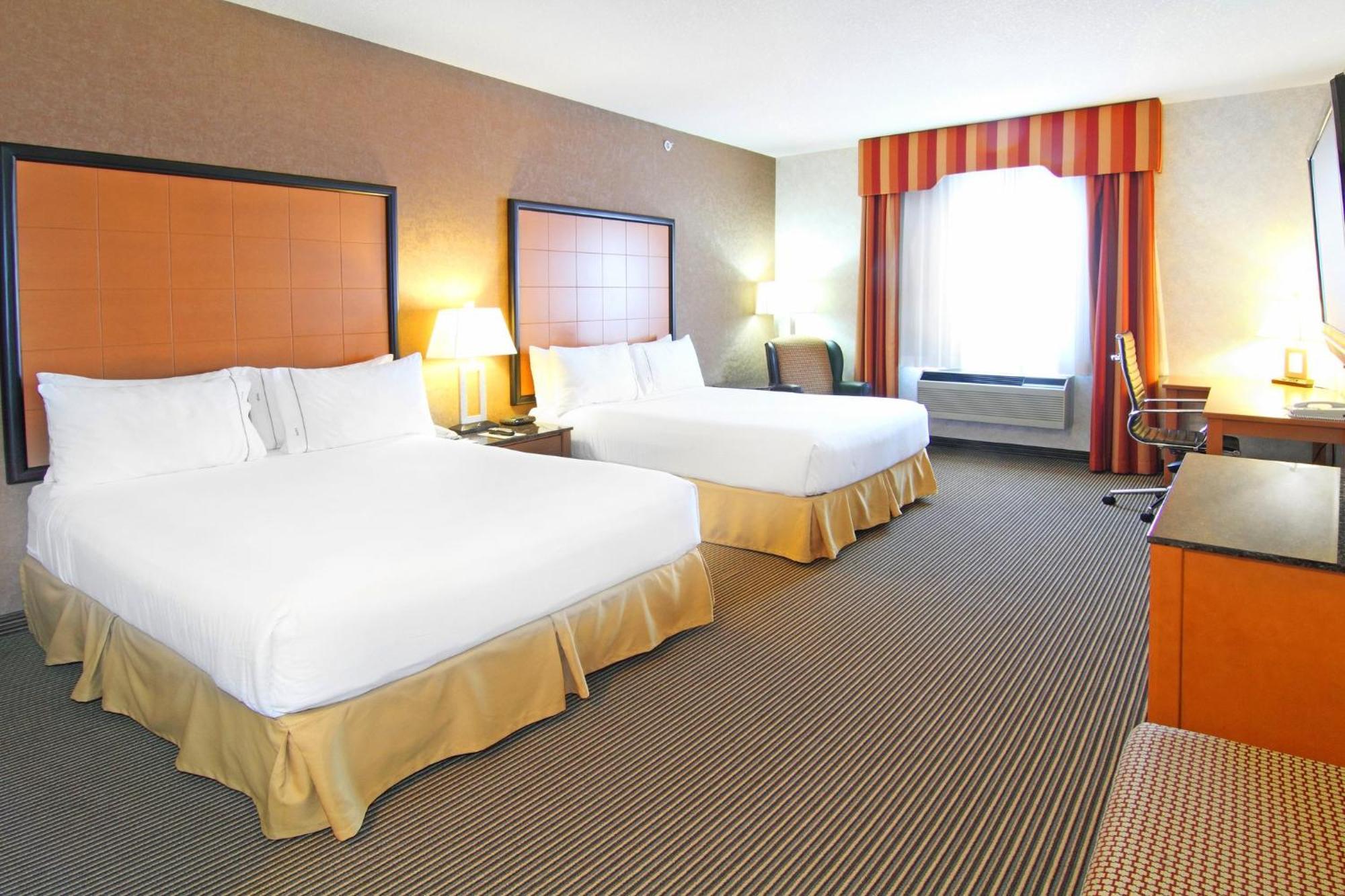 Holiday Inn Express Calgary South By Ihg Dış mekan fotoğraf