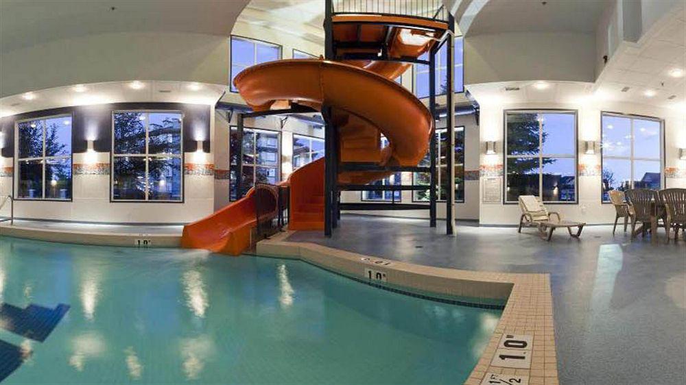 Holiday Inn Express Calgary South By Ihg Dış mekan fotoğraf